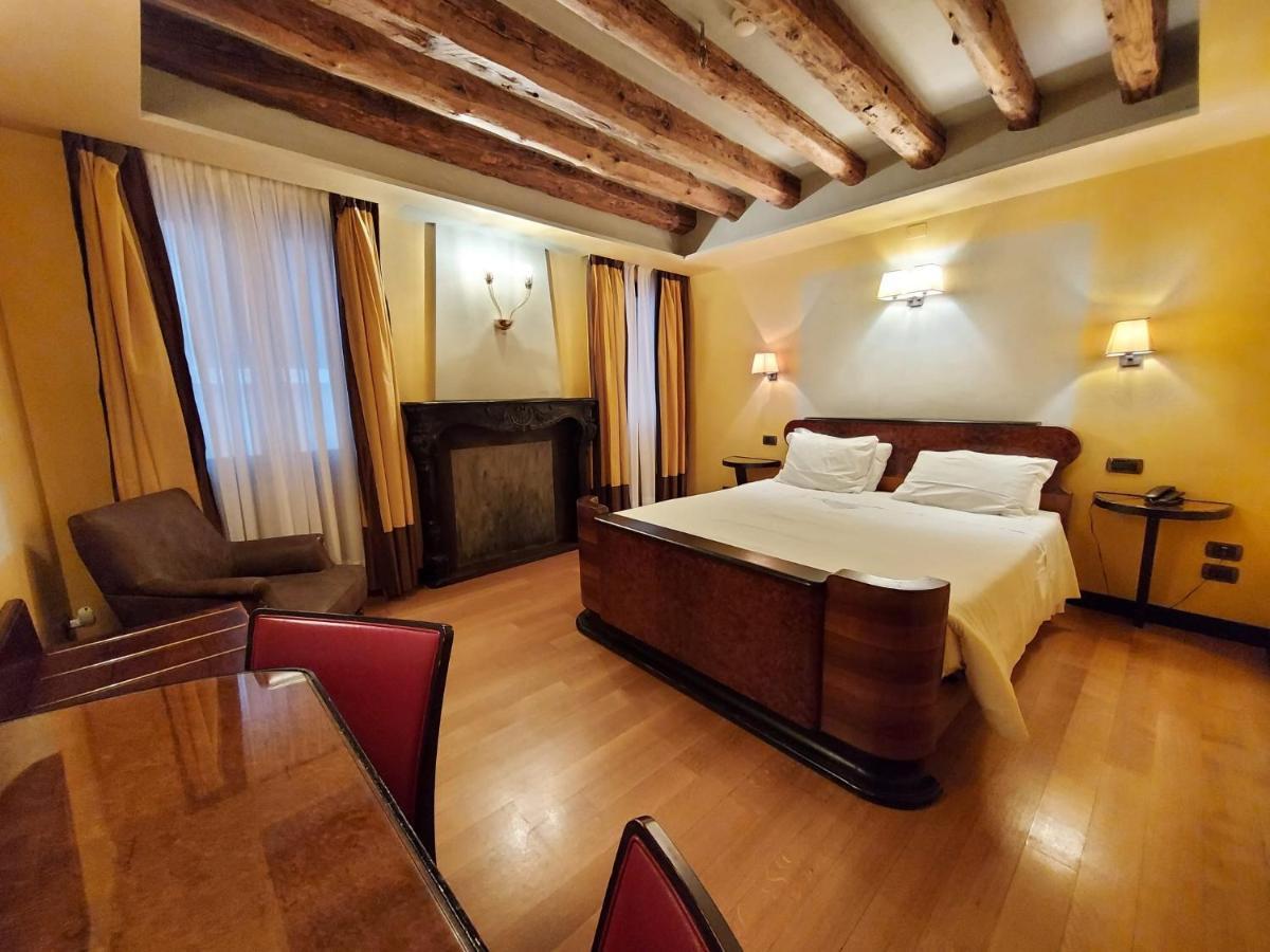 Hotel Saturnia&international